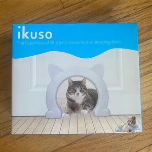 Brand New- Never Opened Indoor Cat Door
